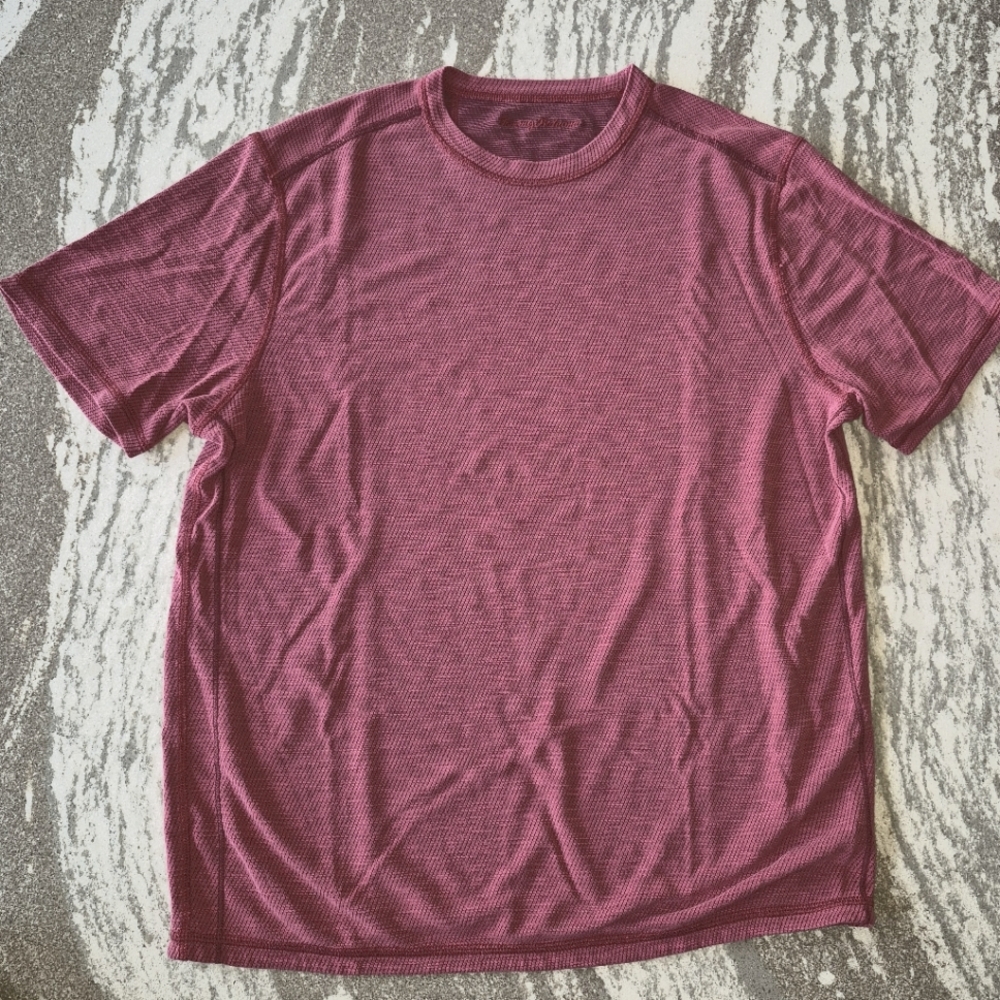 Tommy Bahama Men's Flip T-Shirt Size Medium - Picture 2 of 3